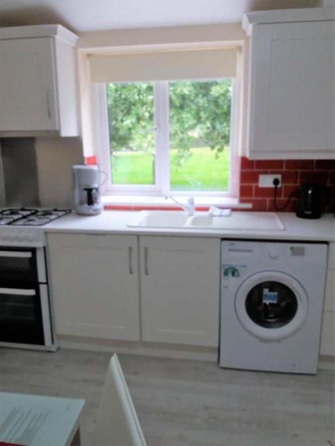 Lettermore 1 Apartment Ратдръм Екстериор снимка