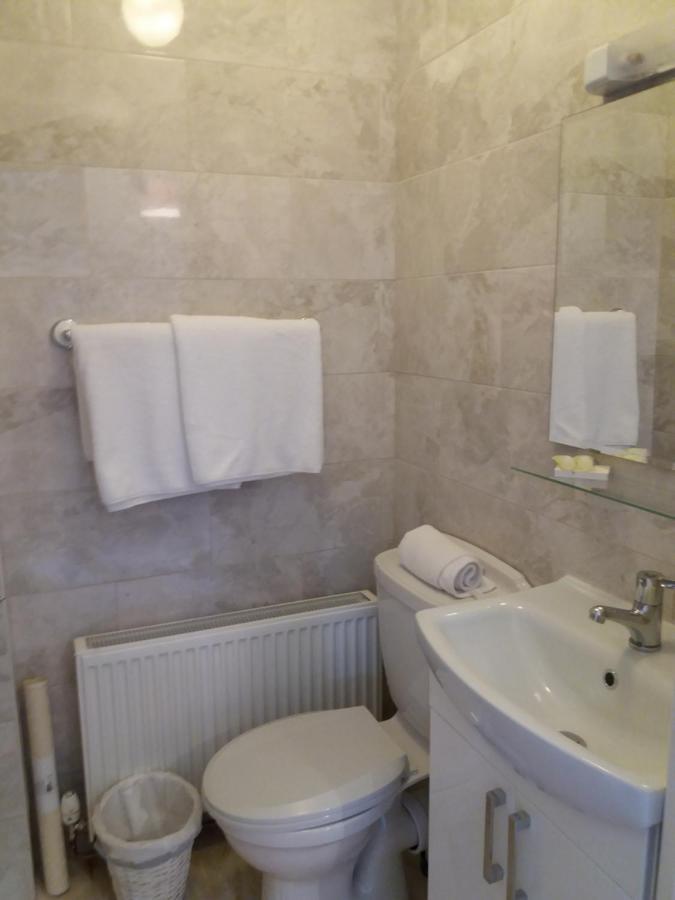 Lettermore 1 Apartment Ратдръм Екстериор снимка